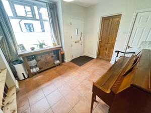 Kitchen Breakfast Room - click for photo gallery